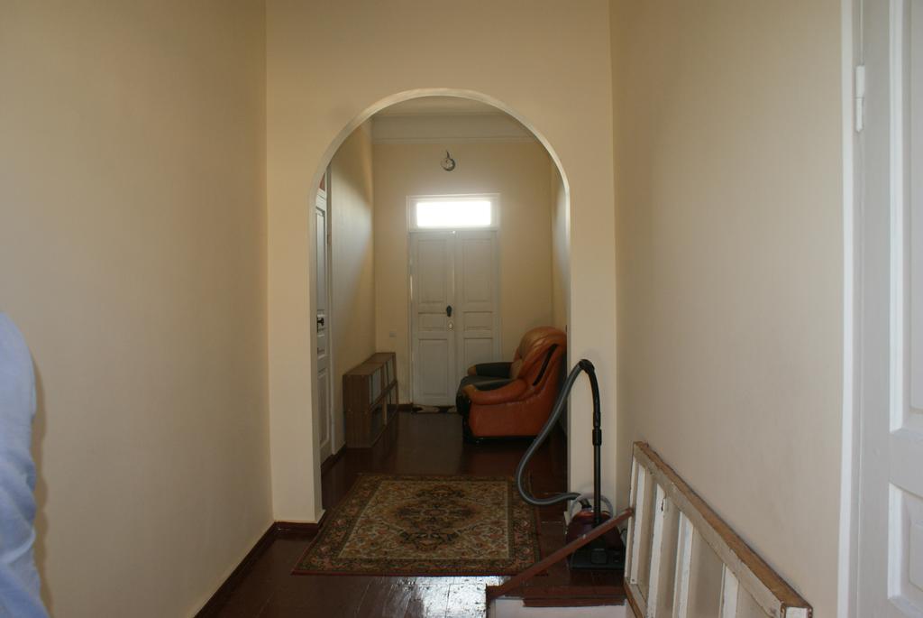 Merabi And Neli Guest House Makhinjauri Rum bild